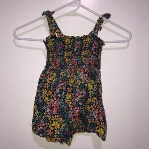 𝅺baby Gap Girl's floral romper Size 3 years
